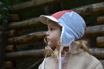 [HAPPY MESS] ORGANIC COTTON PLUSH CAP - ARCTIC CHERRY